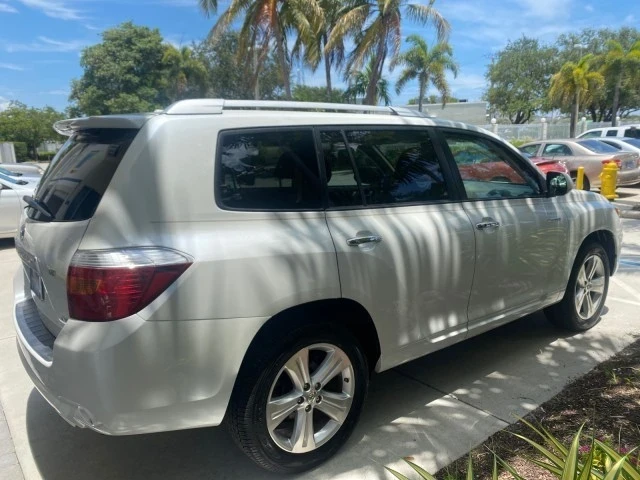 2009 Toyota Highlander - Image 8 of 21