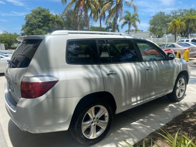 2009 Toyota Highlander - Image 8 of 21