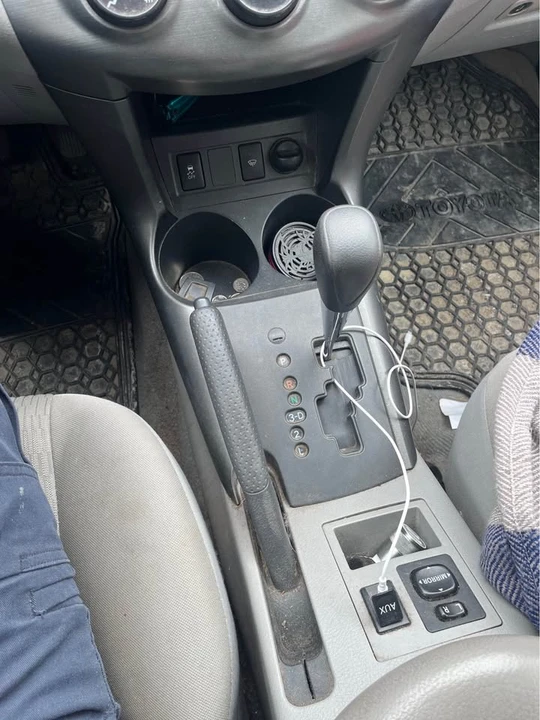 2009 Toyota RAV4 3rd Gen - Image 7 of 15