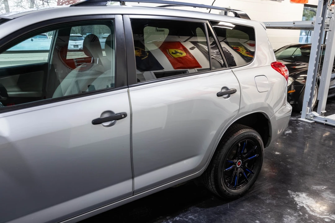 2009 Toyota RAV4 3rd Gen - Image 6 of 12