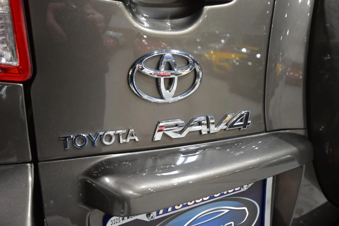2009 Toyota RAV4 3rd Gen - Image 9 of 12