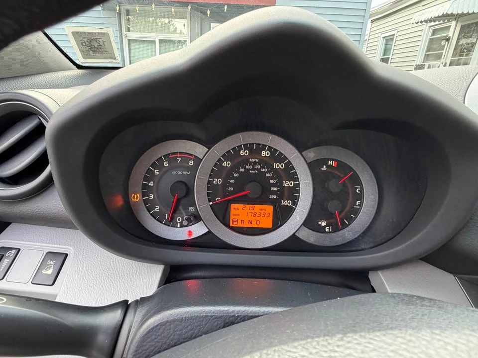 2009 Toyota RAV4 3rd Gen - Image 13 of 20