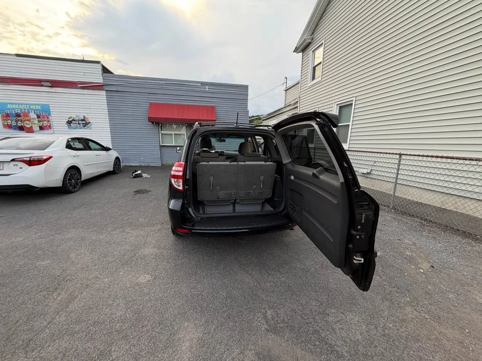 2009 Toyota RAV4 3rd Gen - Image 7 of 20