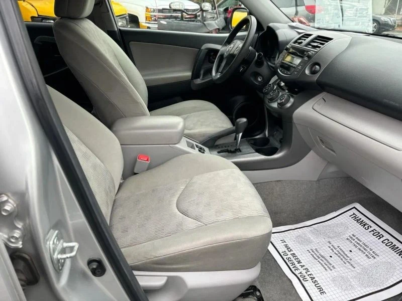 2009 Toyota RAV4 3rd Gen - Image 10 of 12