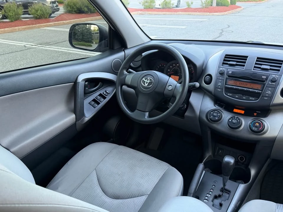 2009 Toyota RAV4 3rd Gen - Image 15 of 20