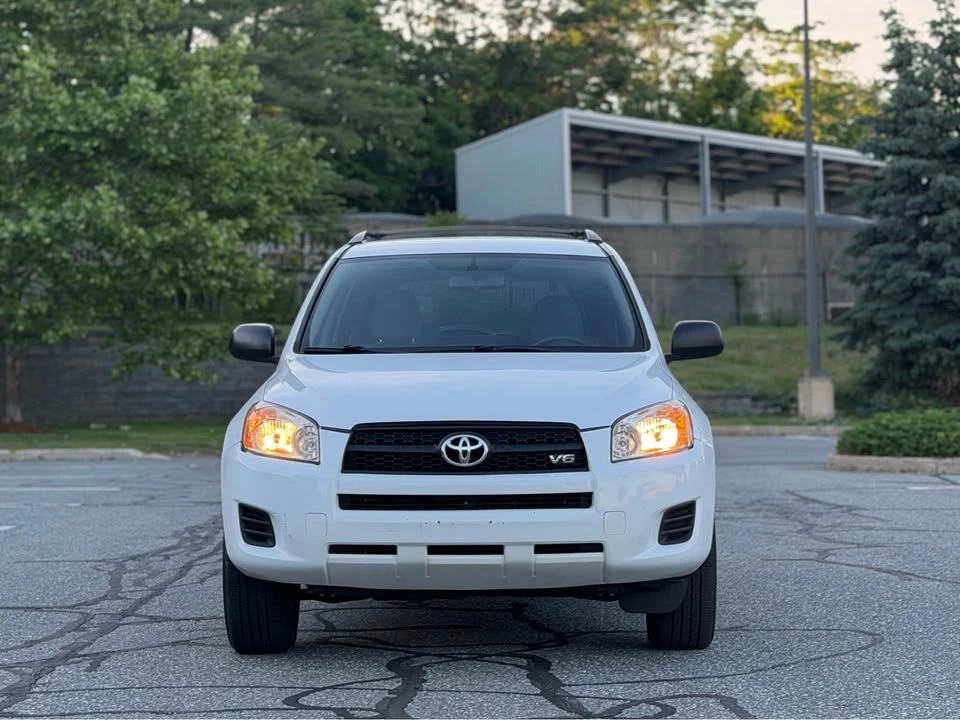 2009 Toyota RAV4 3rd Gen - Image 2 of 20