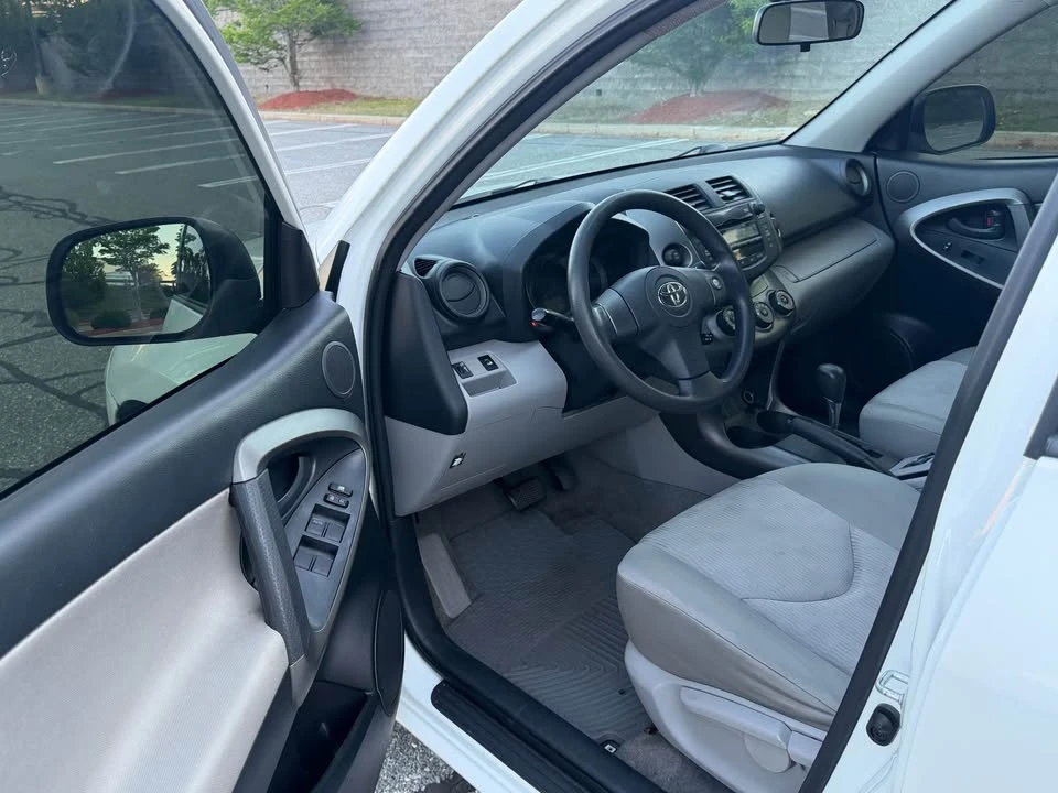 2009 Toyota RAV4 3rd Gen - Image 9 of 20