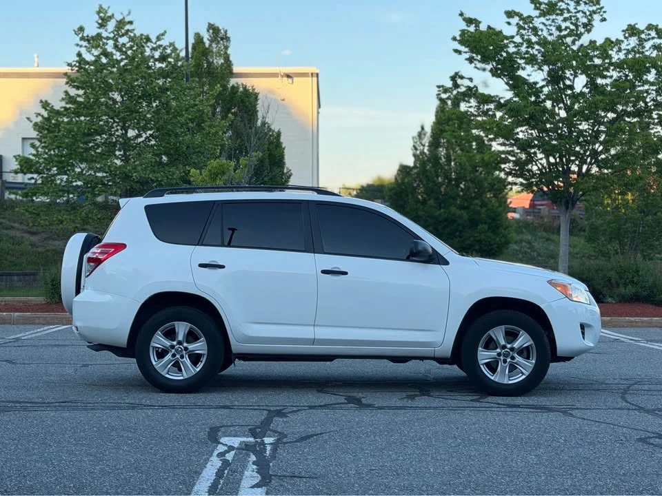 2009 Toyota RAV4 3rd Gen - Image 4 of 20