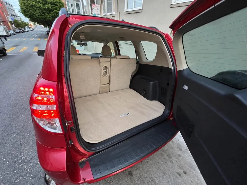2009 Toyota RAV4 3rd Gen - Image 2 of 9