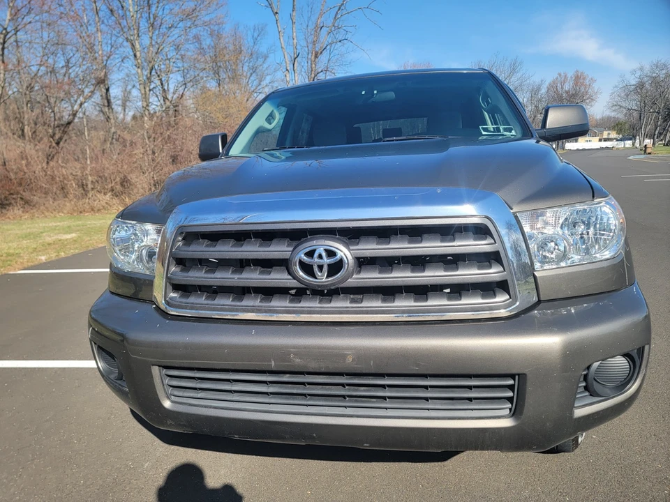 2009 Toyota Sequoia 2nd Gen - Image 2 of 17