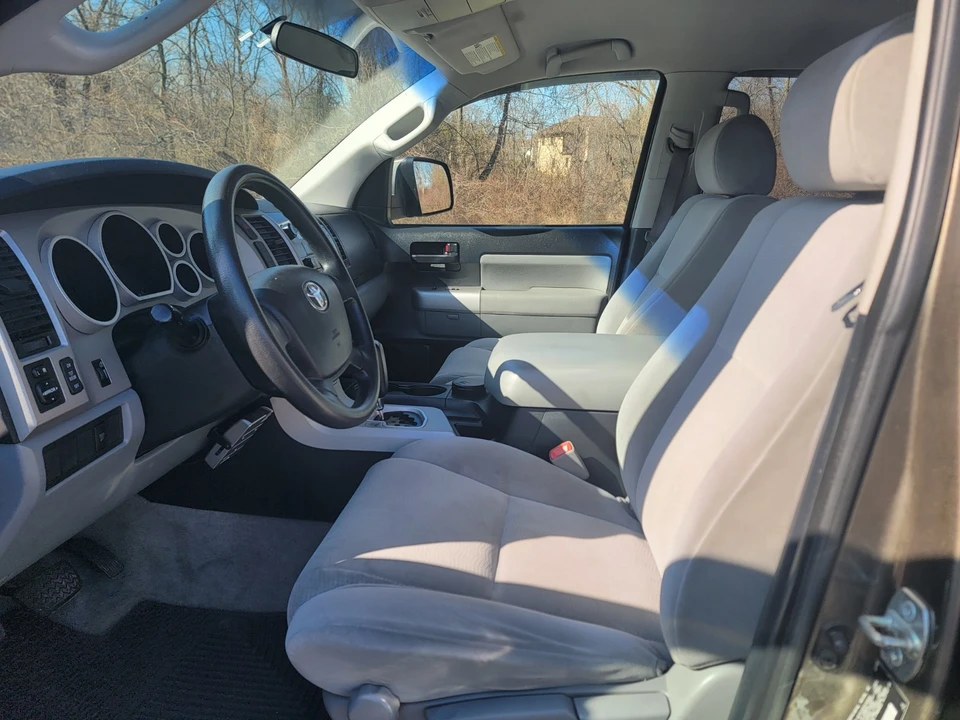 2009 Toyota Sequoia 2nd Gen - Image 9 of 19