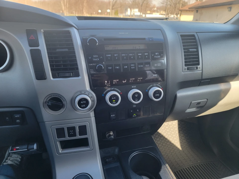 2009 Toyota Sequoia 2nd Gen - Image 17 of 19