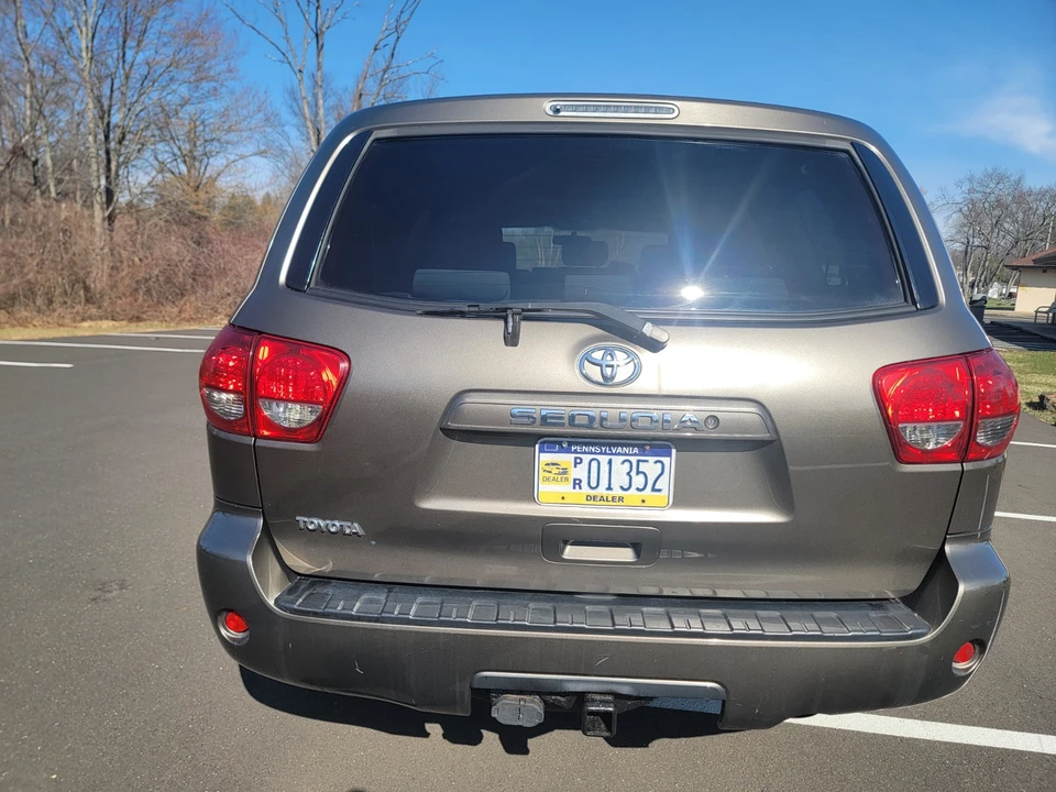 2009 Toyota Sequoia 2nd Gen - Image 4 of 17
