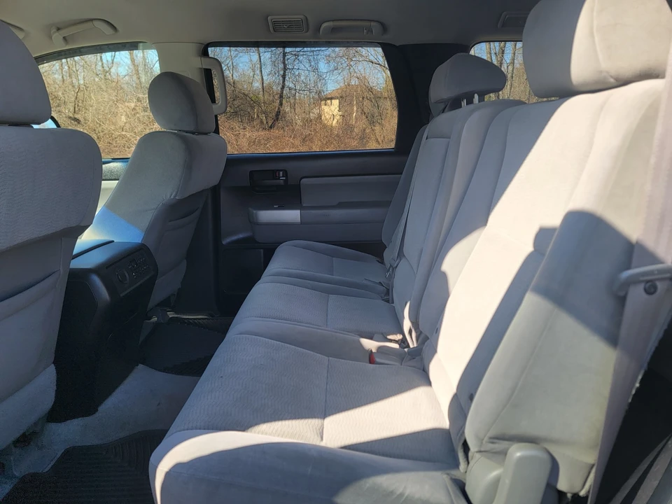 2009 Toyota Sequoia 2nd Gen - Image 14 of 19
