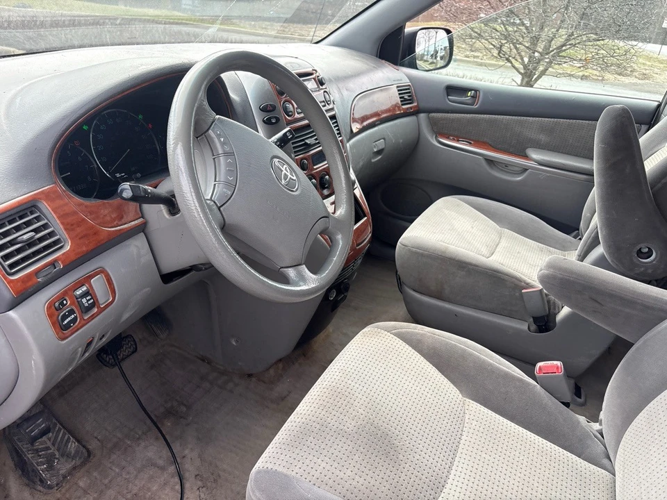 2009 Toyota Sienna 2nd Gen - Image 4 of 17