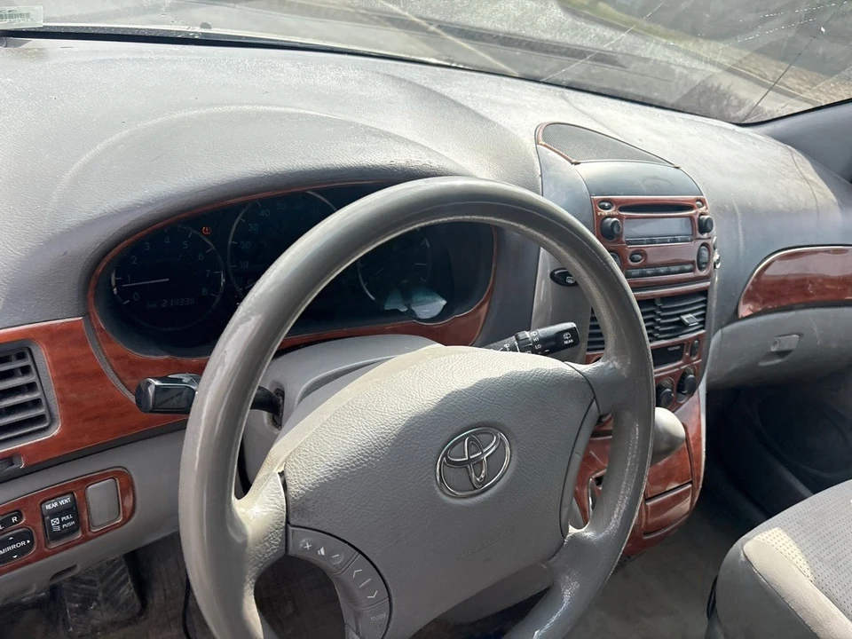 2009 Toyota Sienna 2nd Gen - Image 7 of 17