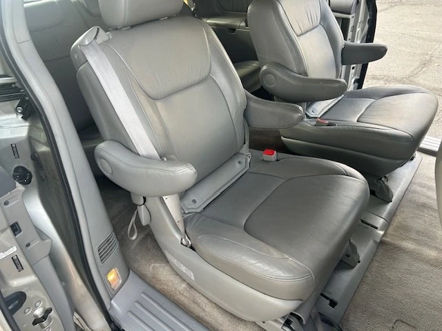 2009 Toyota Sienna 2nd Gen - Image 12 of 21