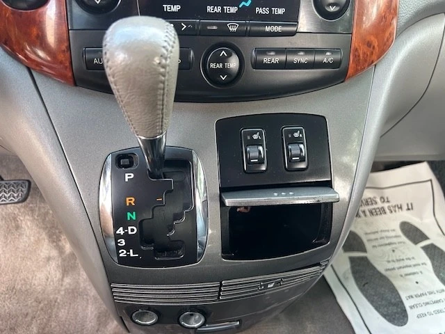 2009 Toyota Sienna 2nd Gen - Image 19 of 21