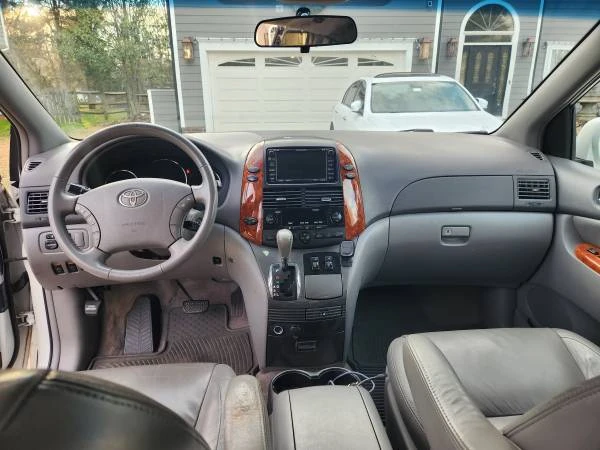 2009 Toyota Sienna 2nd Gen - Image 4 of 10
