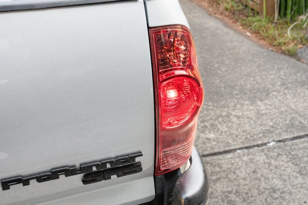 2009 Toyota Tacoma 2nd Gen - Image 14 of 31