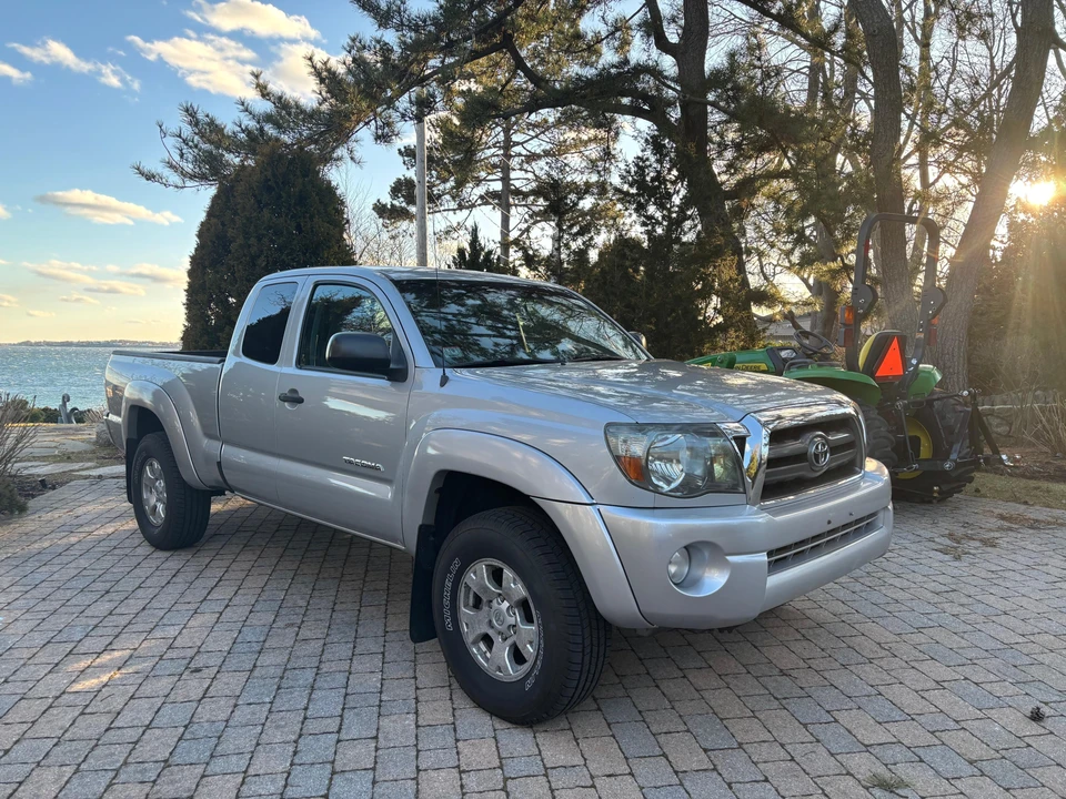 2009 Toyota Tacoma 2nd Gen - Image 16 of 31
