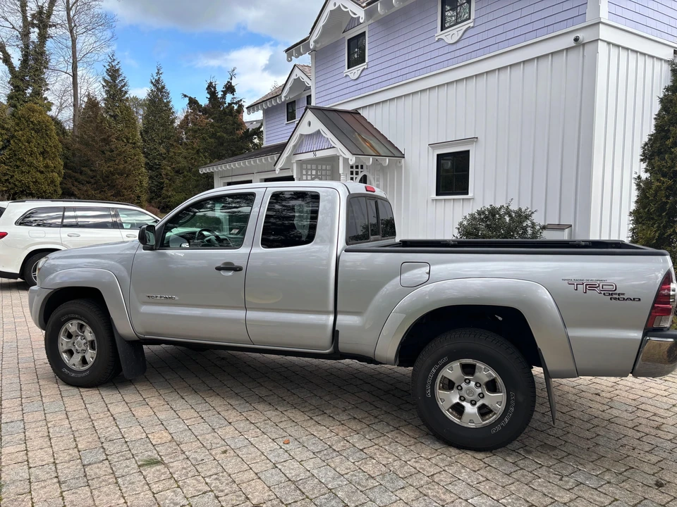 2009 Toyota Tacoma 2nd Gen - Image 9 of 31