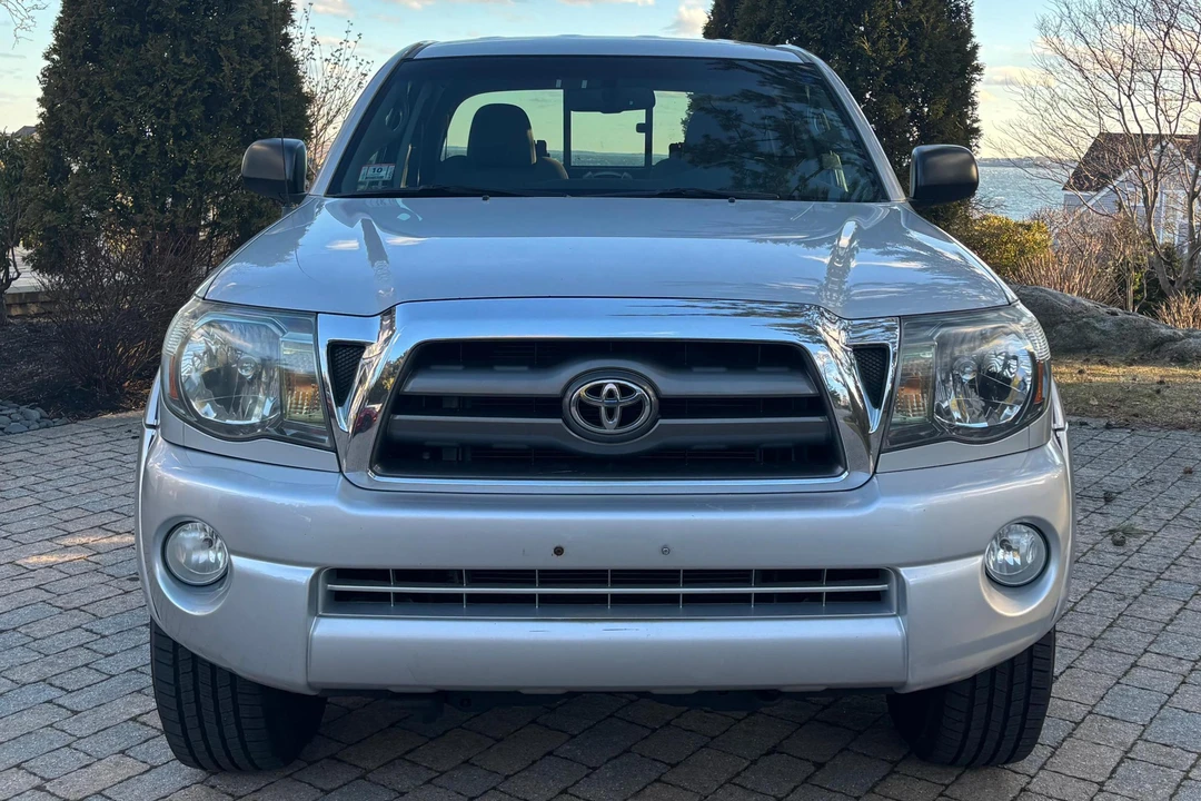 2009 Toyota Tacoma 2nd Gen - Image 2 of 31