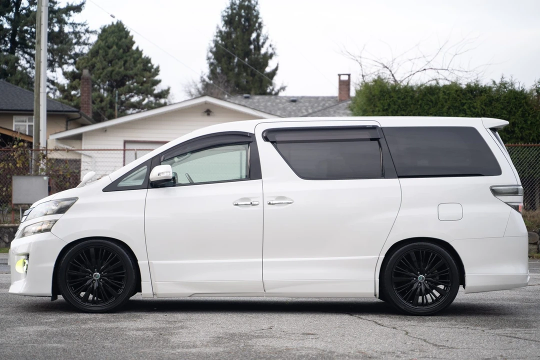 2009 Toyota - Image 3 of 7