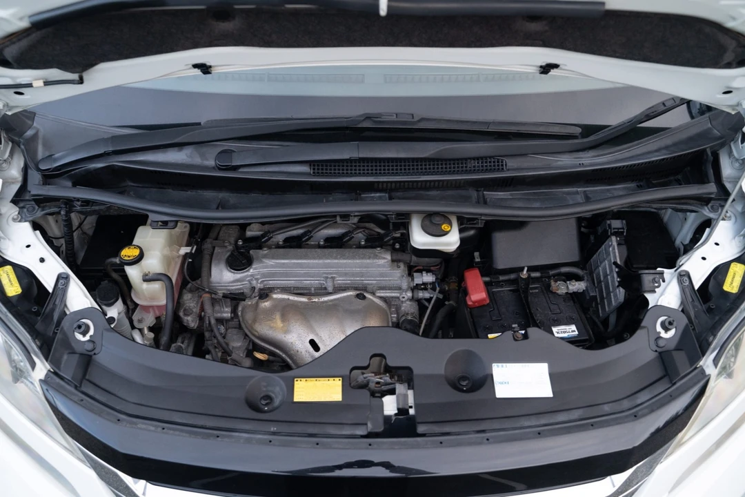 2009 Toyota - Image 6 of 7