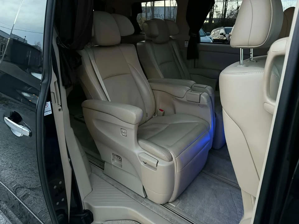 2009 Toyota Previa/Estima 3rd Gen - Image 15 of 20
