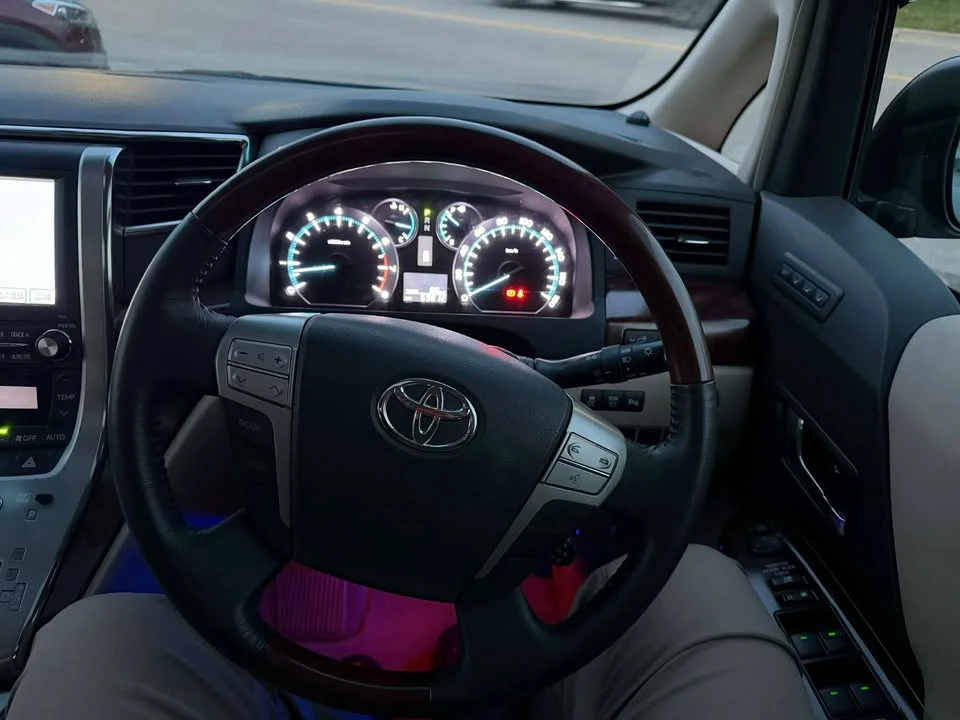 2009 Toyota Previa/Estima 3rd Gen - Image 10 of 20