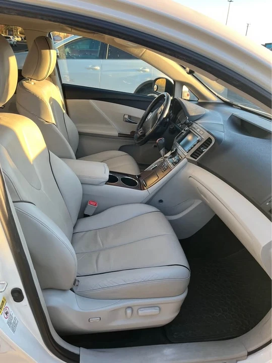 2009 Toyota Venza - Image 8 of 15