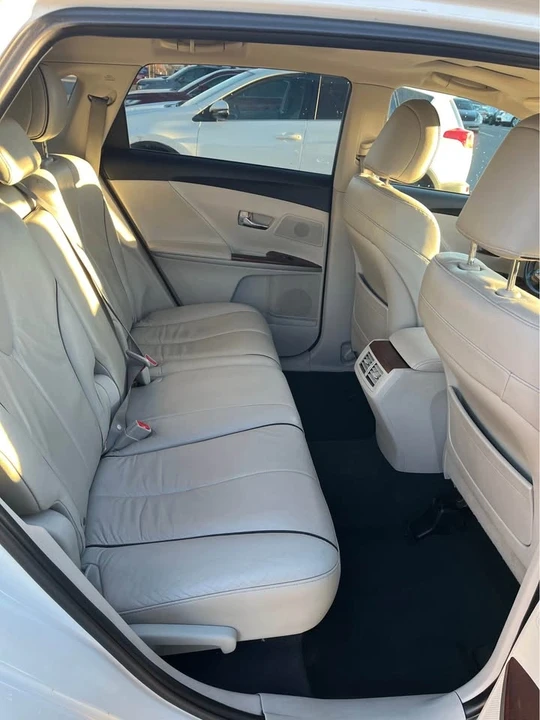 2009 Toyota Venza - Image 9 of 15
