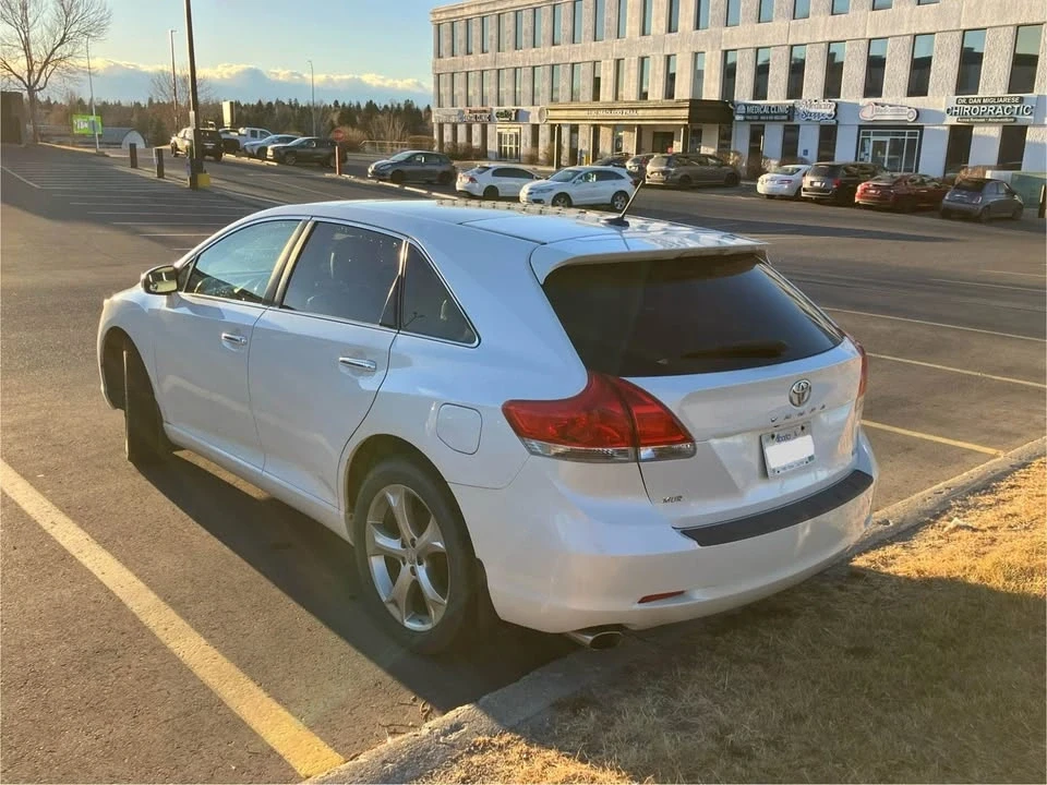 2009 Toyota Venza - Image 4 of 15