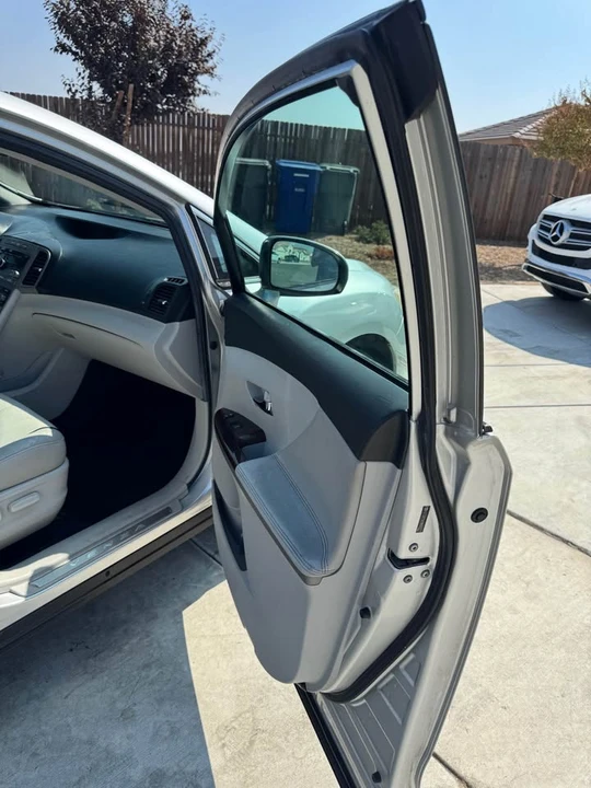 2009 Toyota Venza - Image 12 of 13