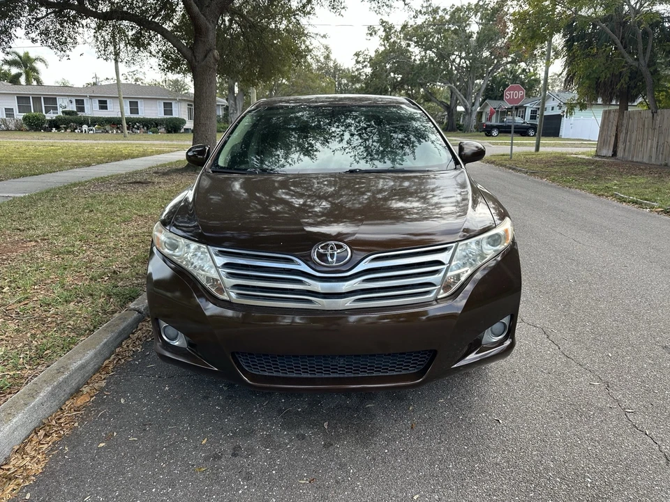 2009 Toyota Venza - Image 2 of 19