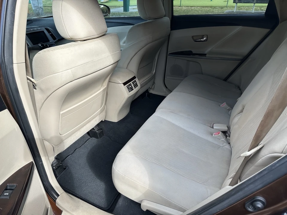 2009 Toyota Venza - Image 9 of 19