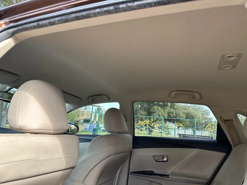 2009 Toyota Venza - Image 10 of 19