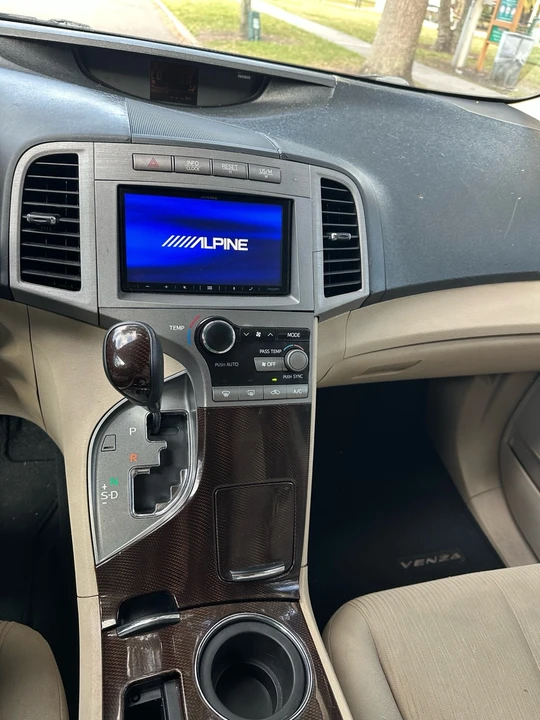 2009 Toyota Venza - Image 15 of 19