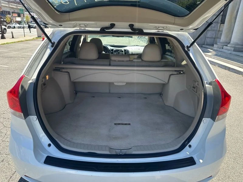 2009 Toyota Venza - Image 10 of 12