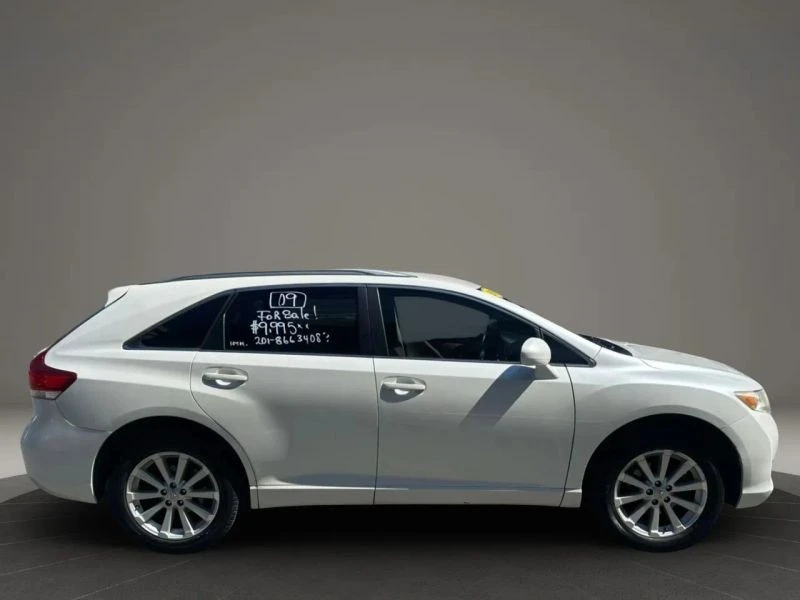 2009 Toyota Venza - Image 8 of 12