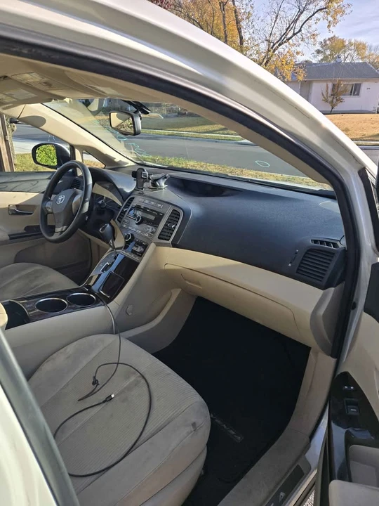 2009 Toyota Venza - Image 8 of 8