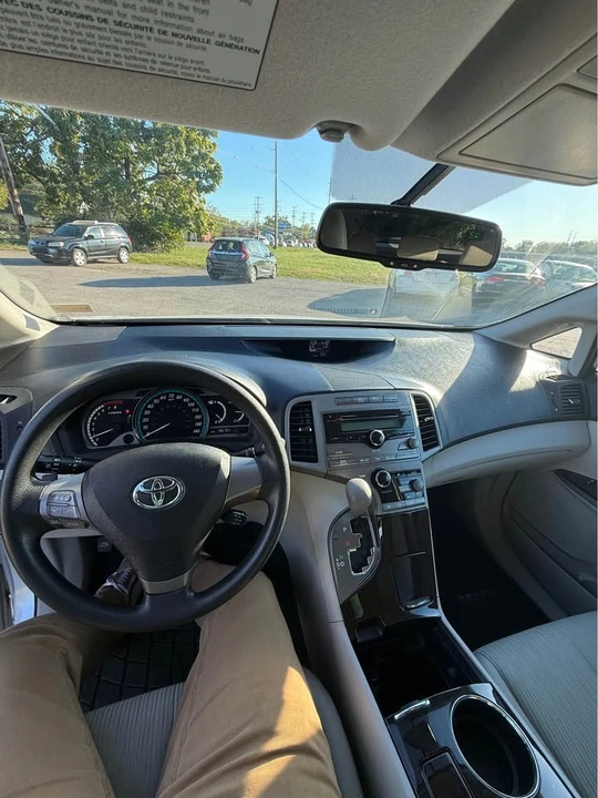 2009 Toyota Venza - Image 9 of 11