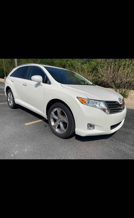 2009 Toyota Venza - Image 2 of 9