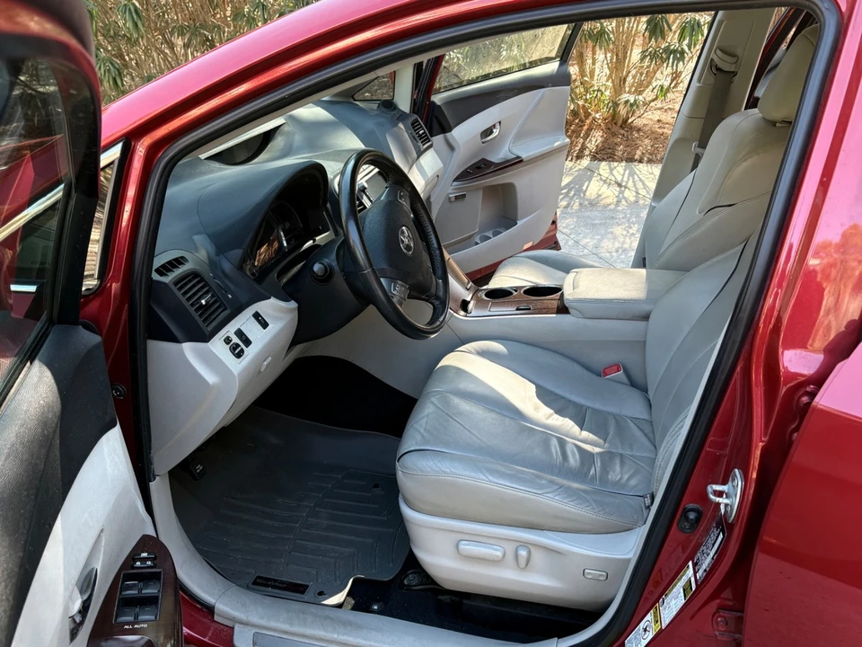 2009 Toyota Venza - Image 15 of 21