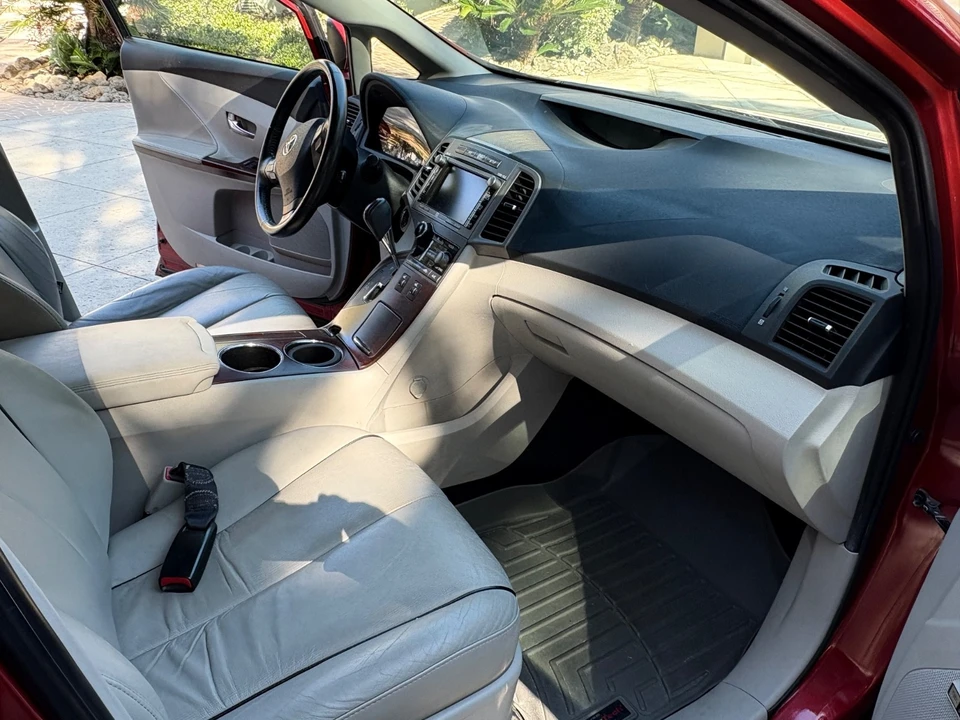 2009 Toyota Venza - Image 12 of 21