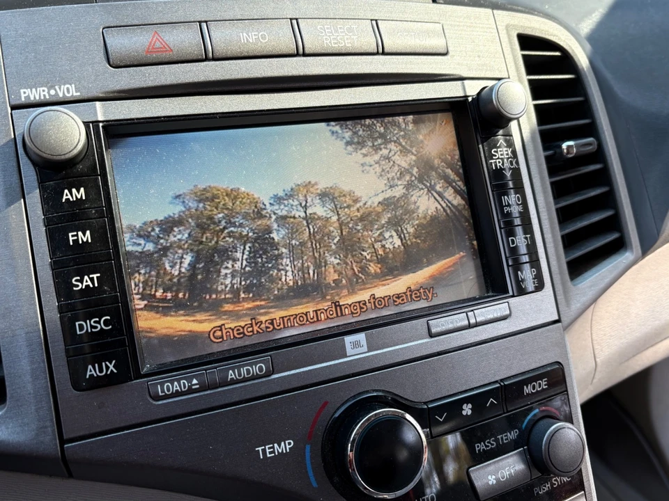 2009 Toyota Venza - Image 18 of 21