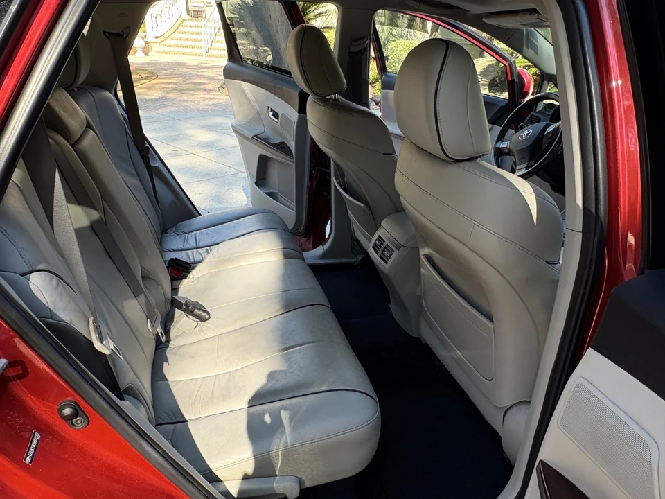 2009 Toyota Venza - Image 13 of 21