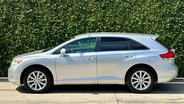 2009 Toyota Venza - Image 8 of 21