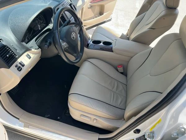 2009 Toyota Venza - Image 16 of 31